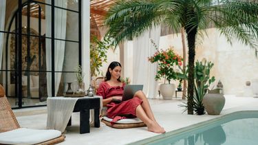 How Travel Advisors Can Balance High-Touch Service with Streamlined Technology